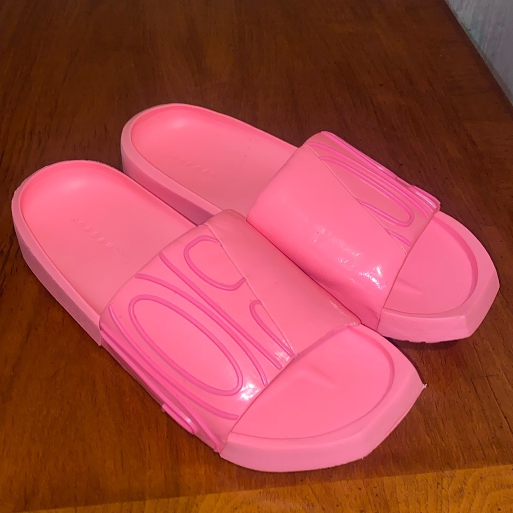 Jordan Pink Slides Size 9